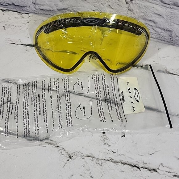 Smith V3 Regulator Snow Ski Goggles Replacement Lense Yellow New - Picture 2 of 6